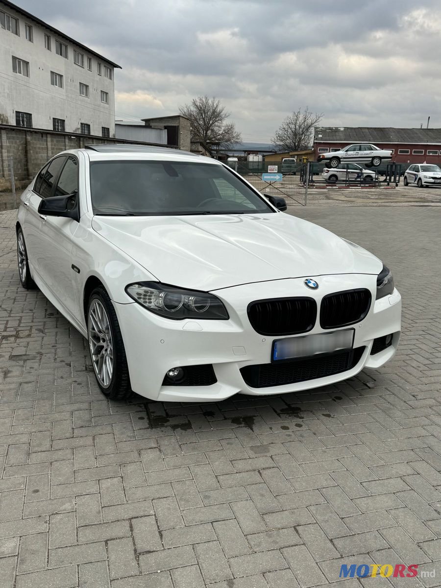 2012' BMW 5 Series photo #6