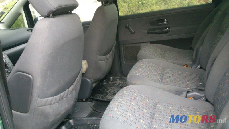 2001' Volkswagen Sharan photo #4