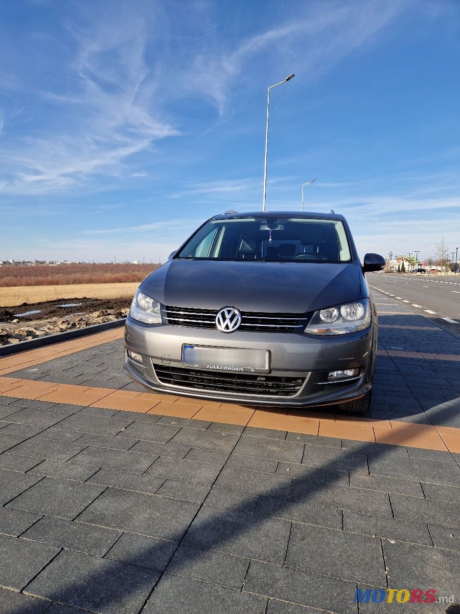 2010' Volkswagen Sharan photo #2