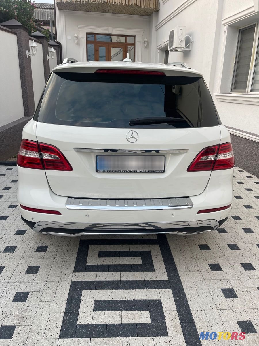 2013' Mercedes-Benz M Класс photo #5