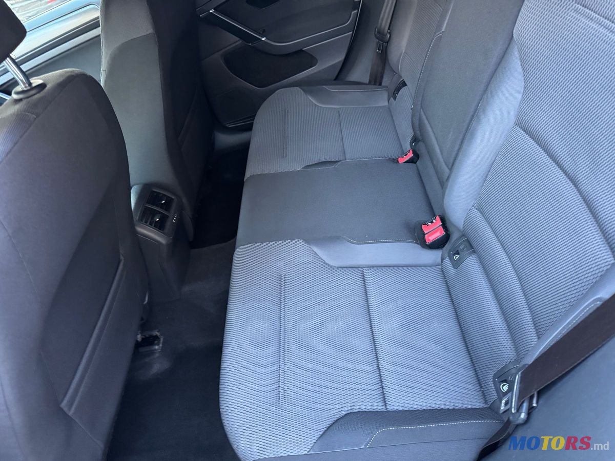 2013' Volkswagen Golf photo #4