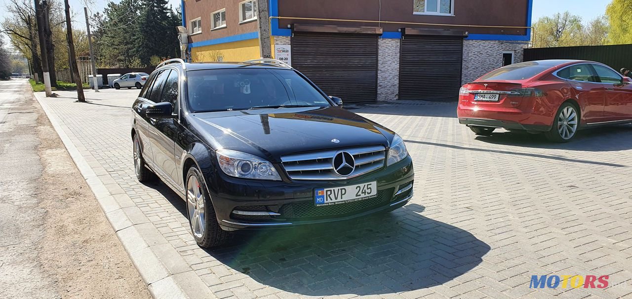 2010' Mercedes-Benz C Класс photo #2