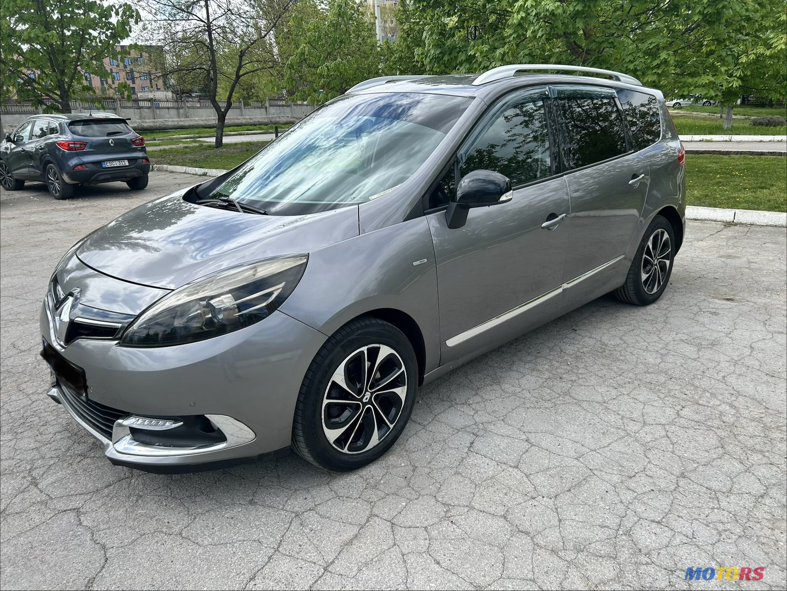 2014' Renault Grand Scenic photo #2