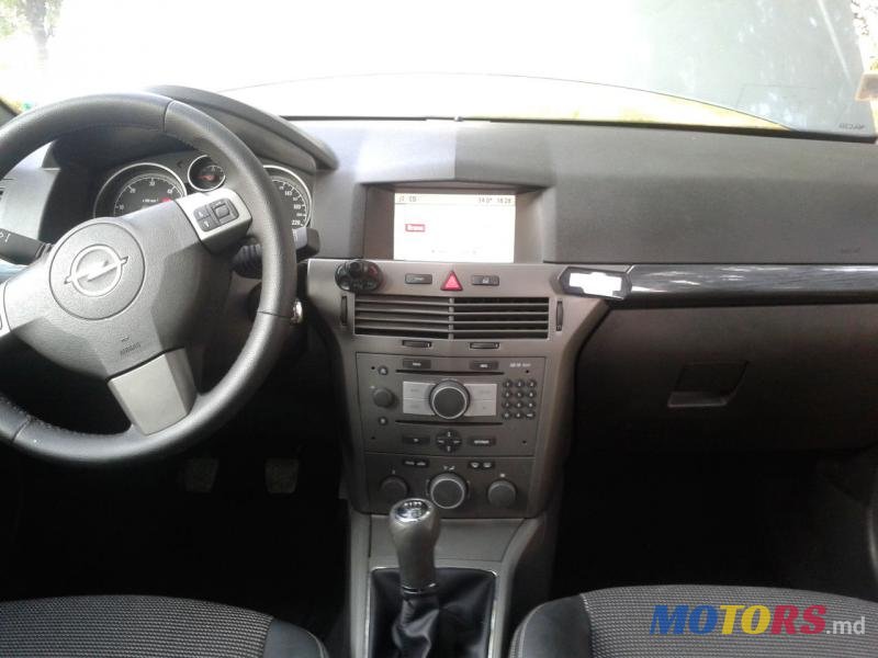 2005' Opel Astra photo #7