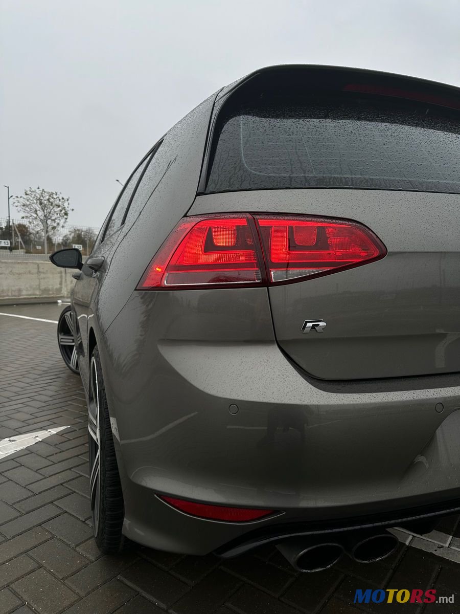 2015' Volkswagen Golf photo #6