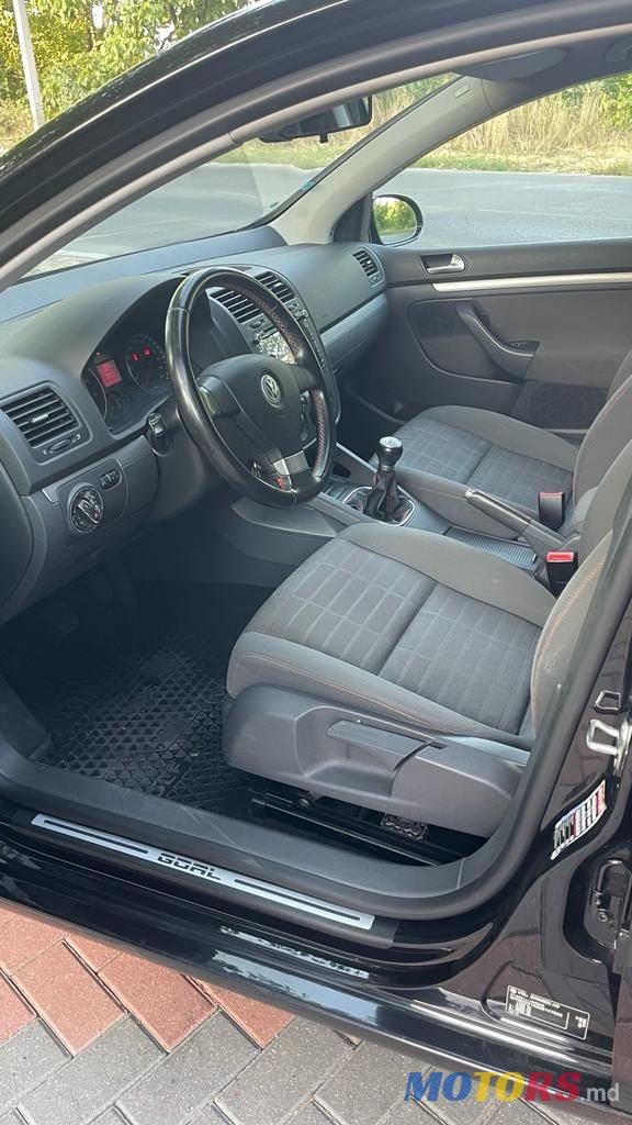 2006' Volkswagen Golf photo #4