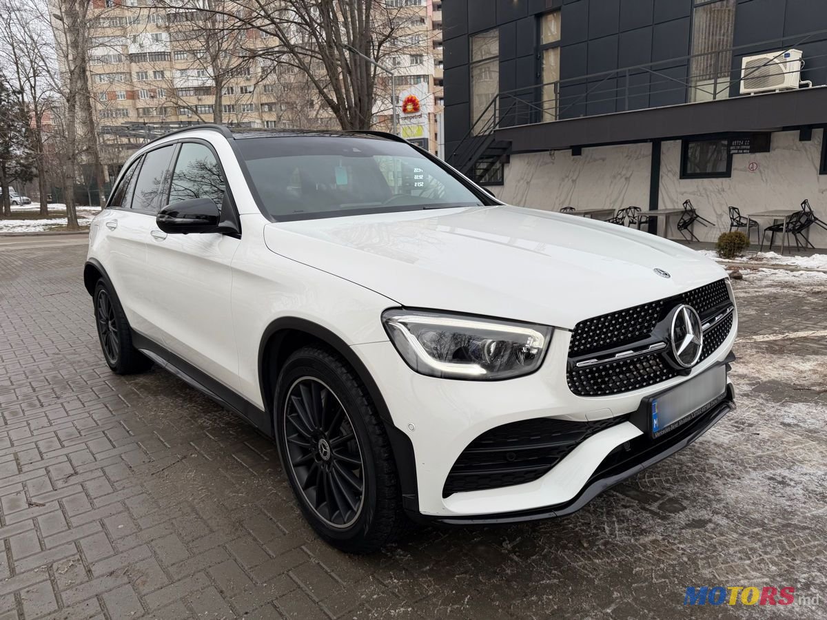2020' Mercedes-Benz GLC photo #2
