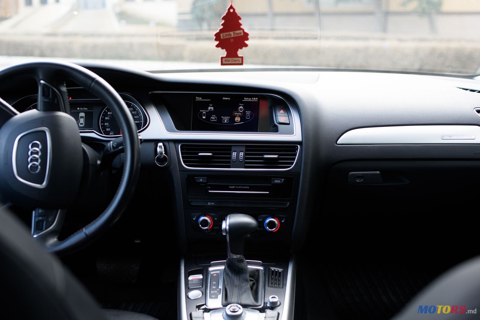 2014' Audi A4 Sedan S Line photo #2