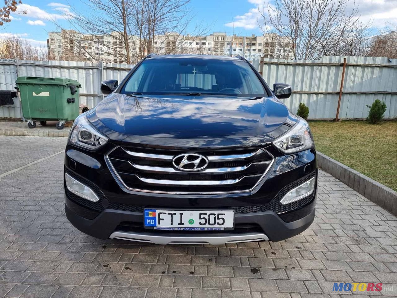 2012' Hyundai Santa Fe photo #1