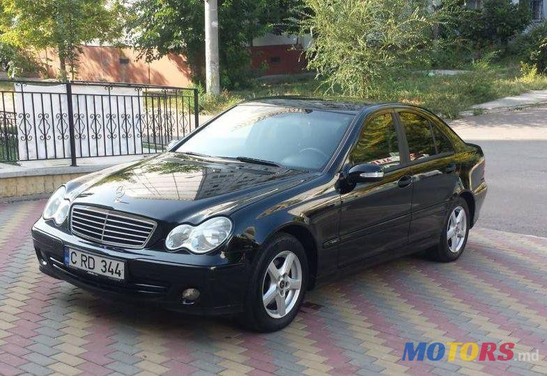 2006' Mercedes-Benz C photo #1