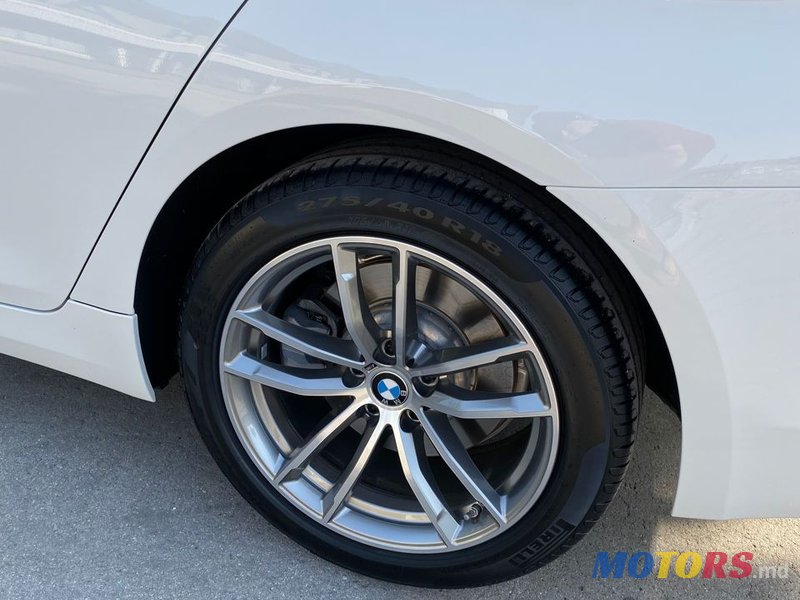 2020' BMW 5 Series photo #4