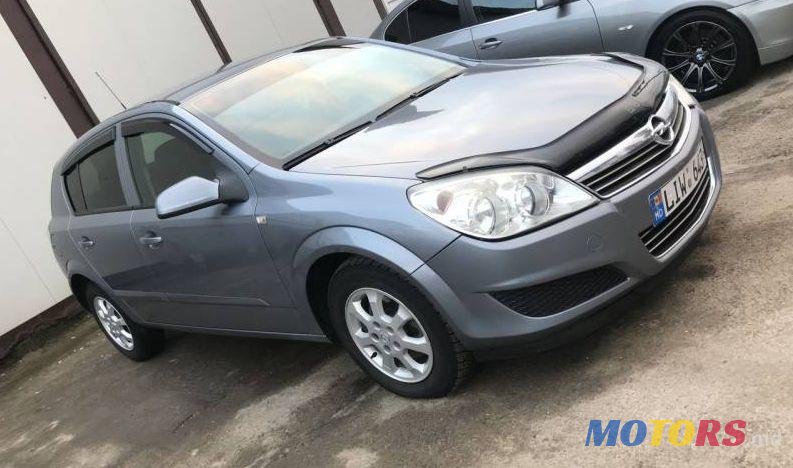 2008' Opel Astra photo #4