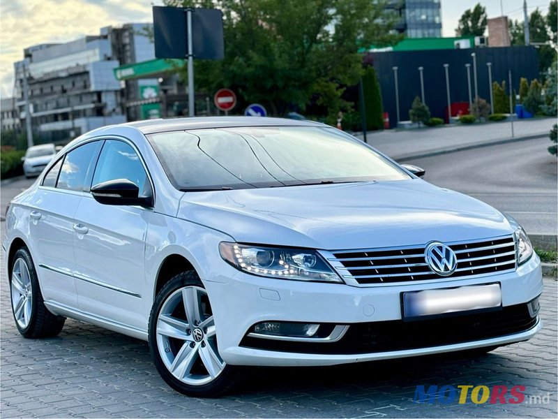 2013' Volkswagen Passat photo #1