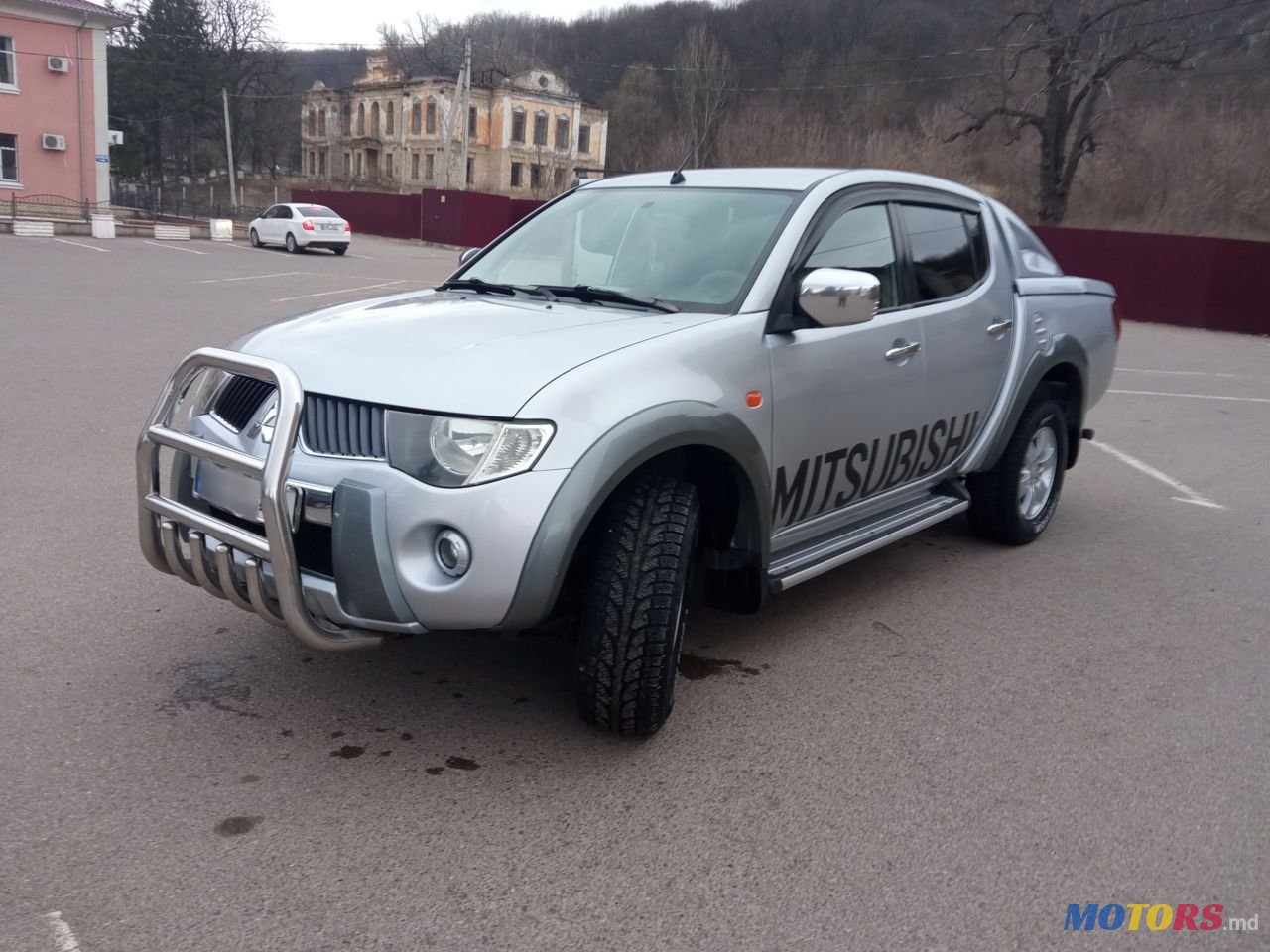 2007' Mitsubishi L Series photo #5