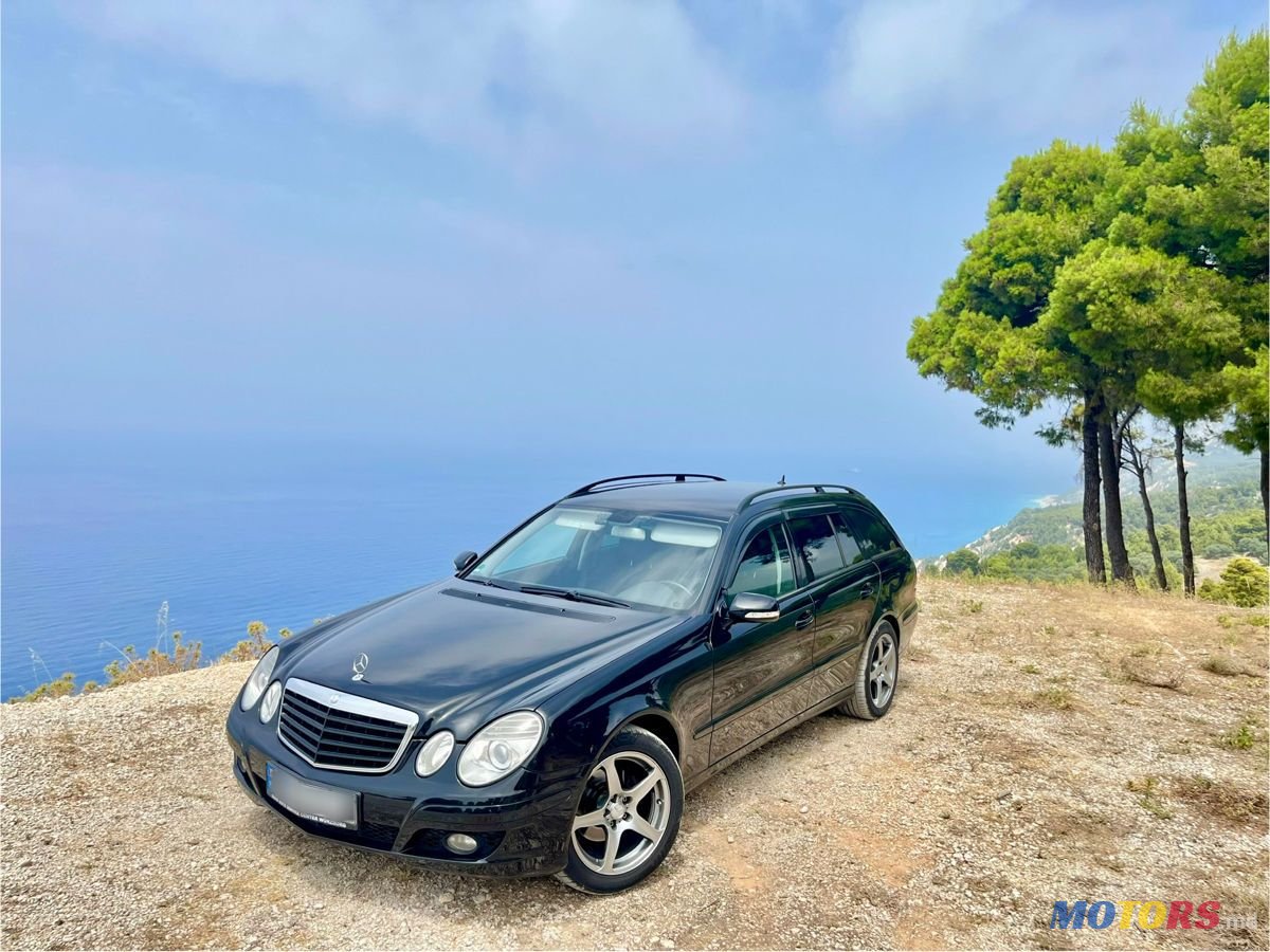 2008' Mercedes-Benz E-Class photo #2