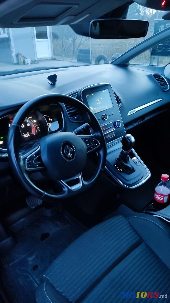 2017' Renault Scenic photo #5