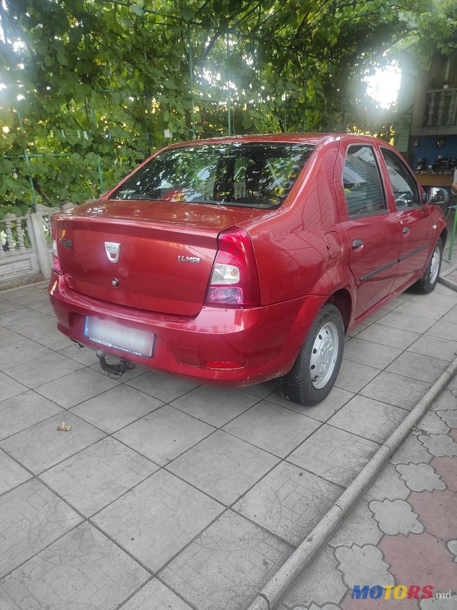 2008' Dacia Logan photo #2