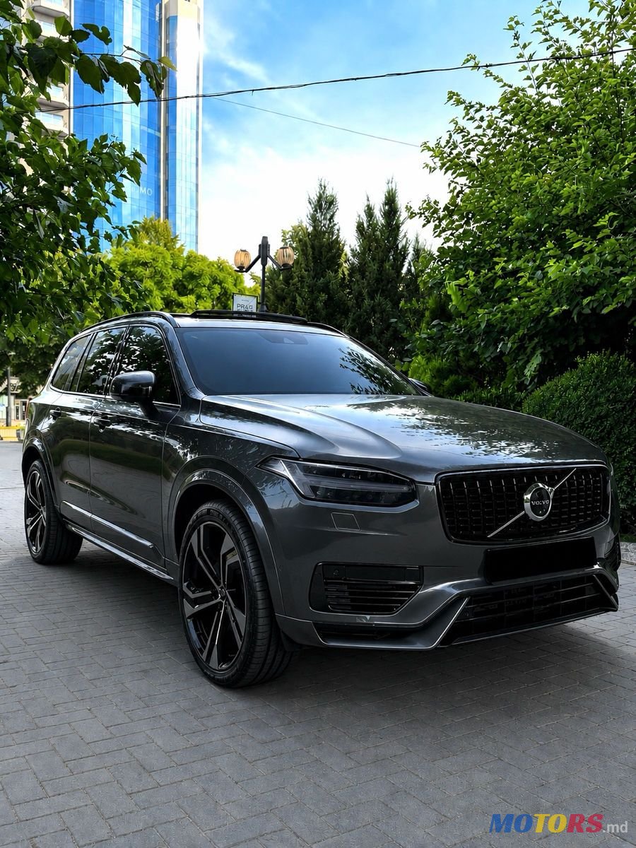 2021' Volvo XC90 photo #1