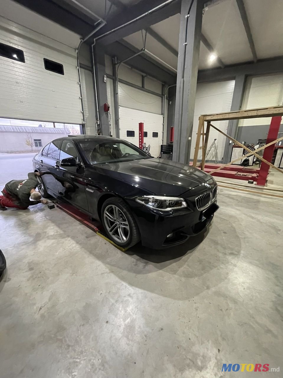 2015' BMW 5 Series photo #3