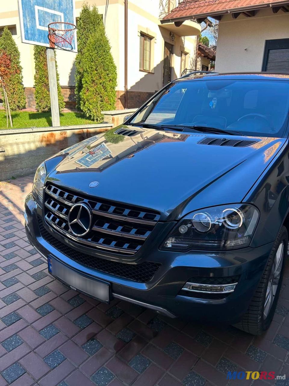 2011' Mercedes-Benz M-Class photo #2