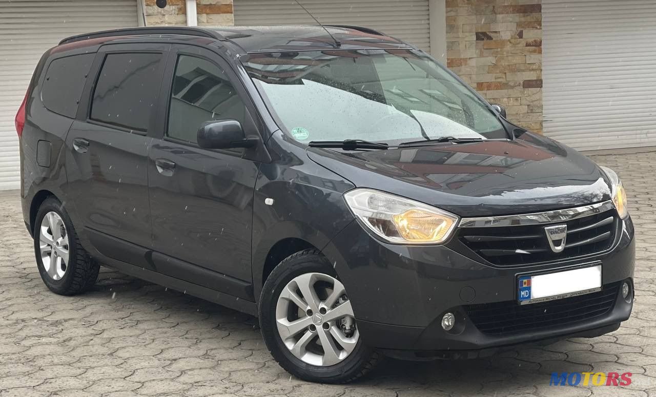 2013' Dacia Lodgy photo #2