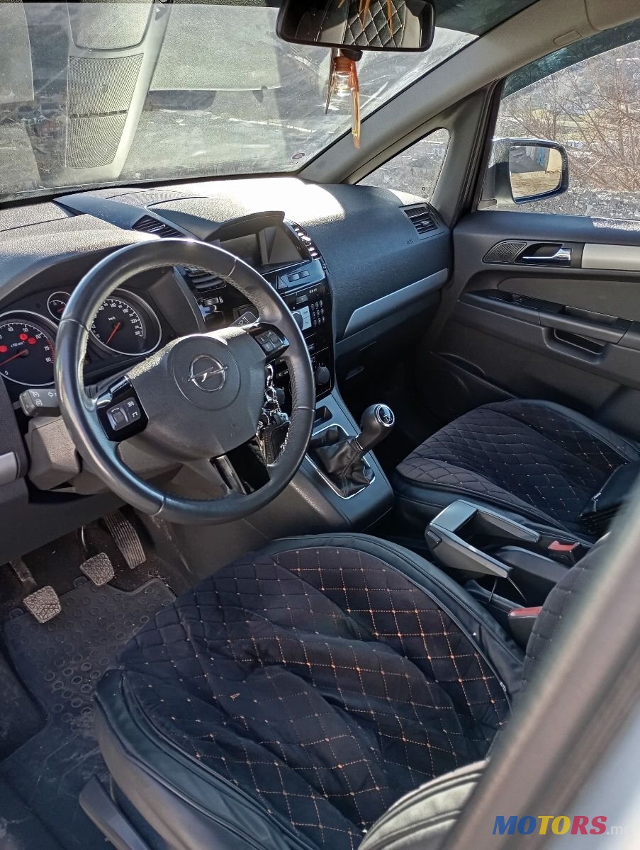 2012' Opel Zafira photo #5