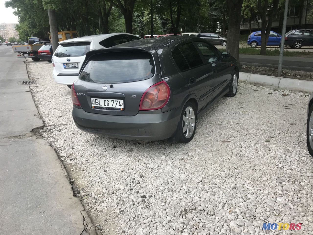 2003' Nissan Almera photo #2