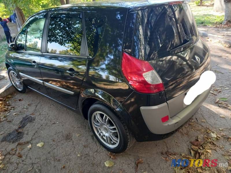 2008' Renault Scenic photo #2