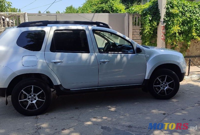 2015' Dacia Duster photo #2