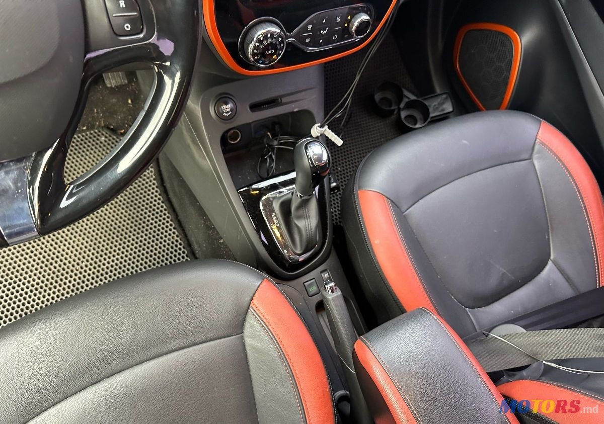 2015' Renault Captur photo #5