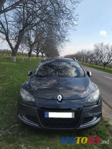 2012' Renault Megane photo #2