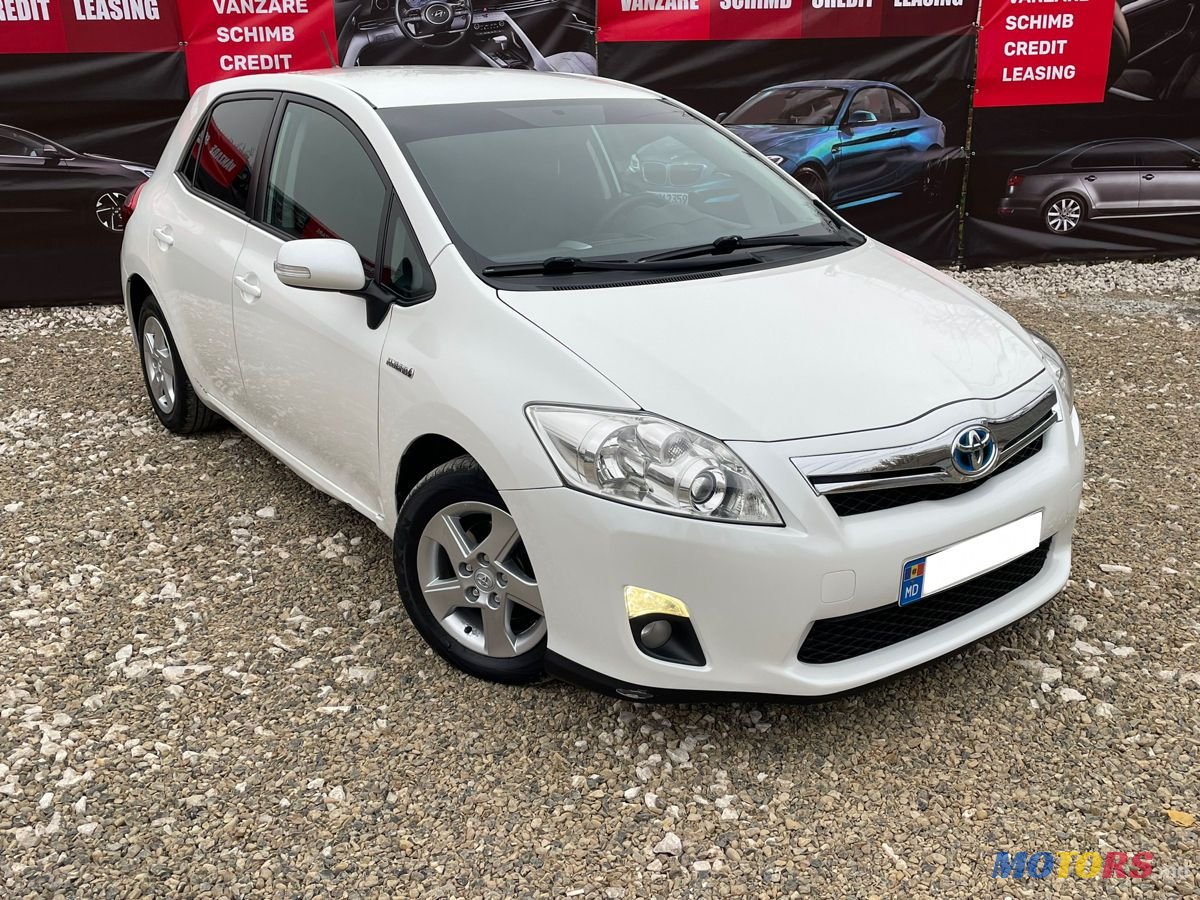 2012' Toyota Auris photo #4