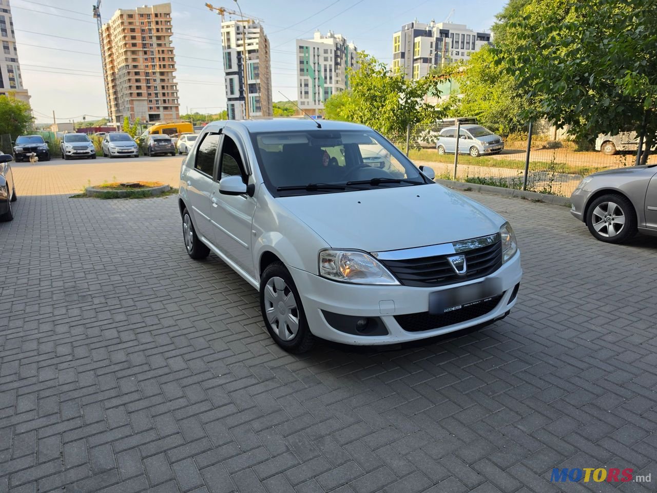 2012' Dacia Logan photo #3