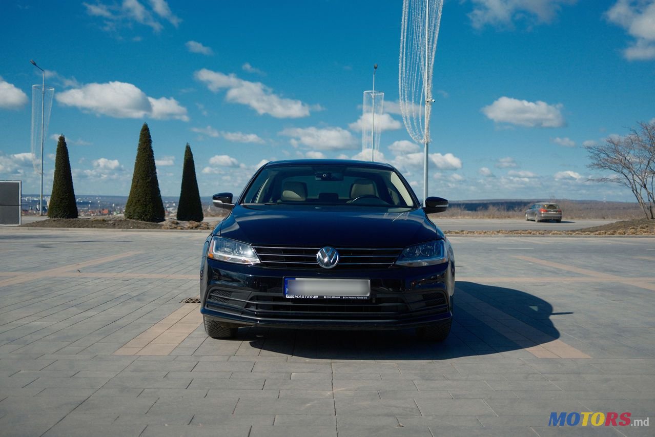 2017' Volkswagen Jetta photo #3