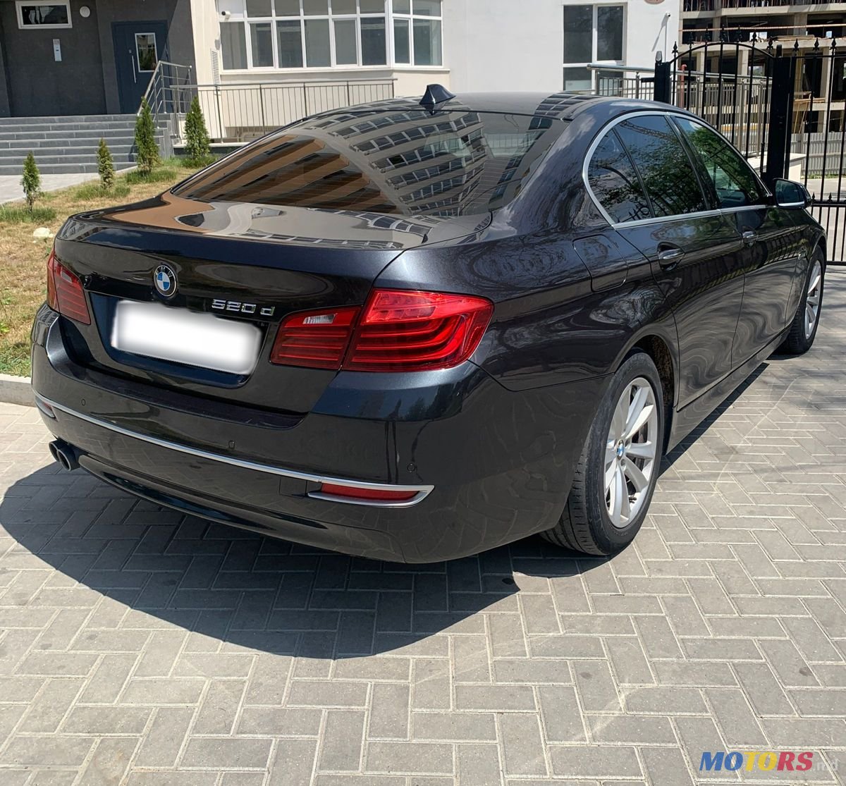 2014' BMW 5 Series photo #4