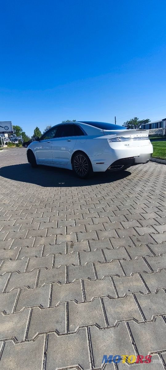 2015' Lincoln MKZ photo #3