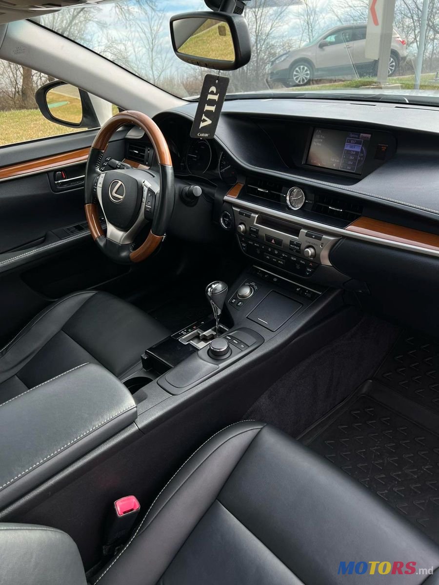 2012' Lexus Es Series photo #5