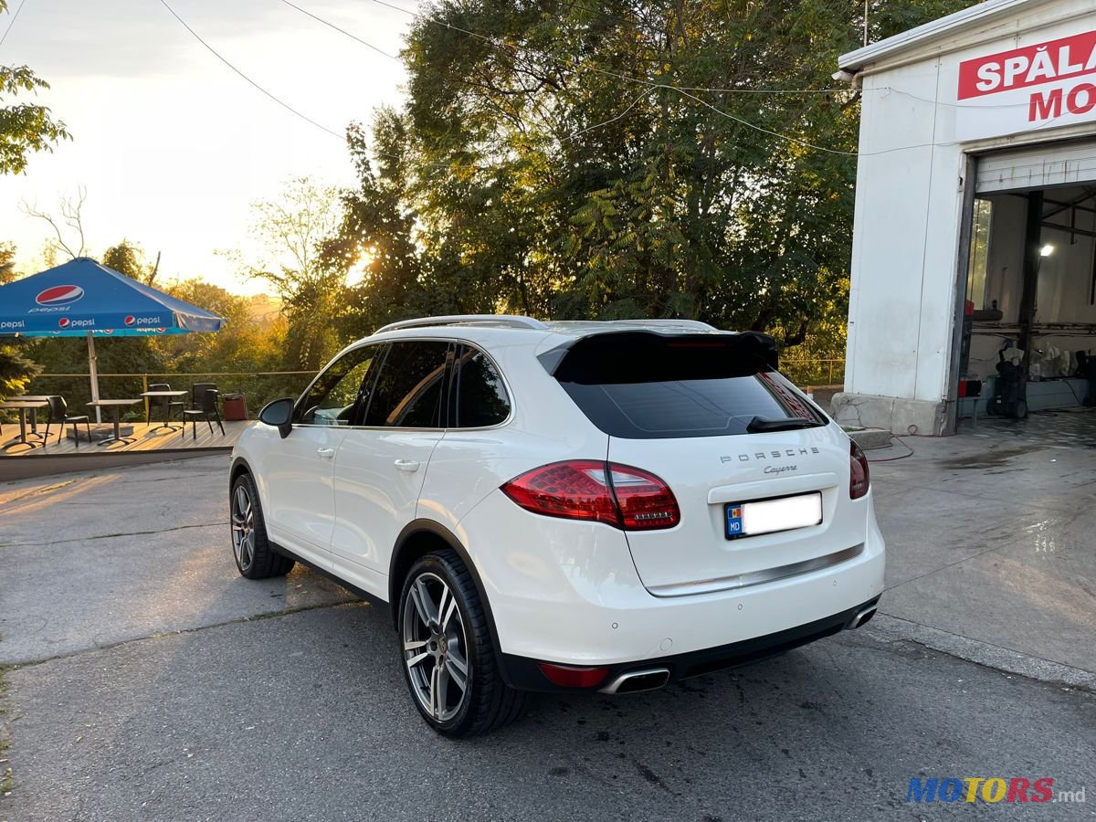 2011' Porsche Cayenne photo #4