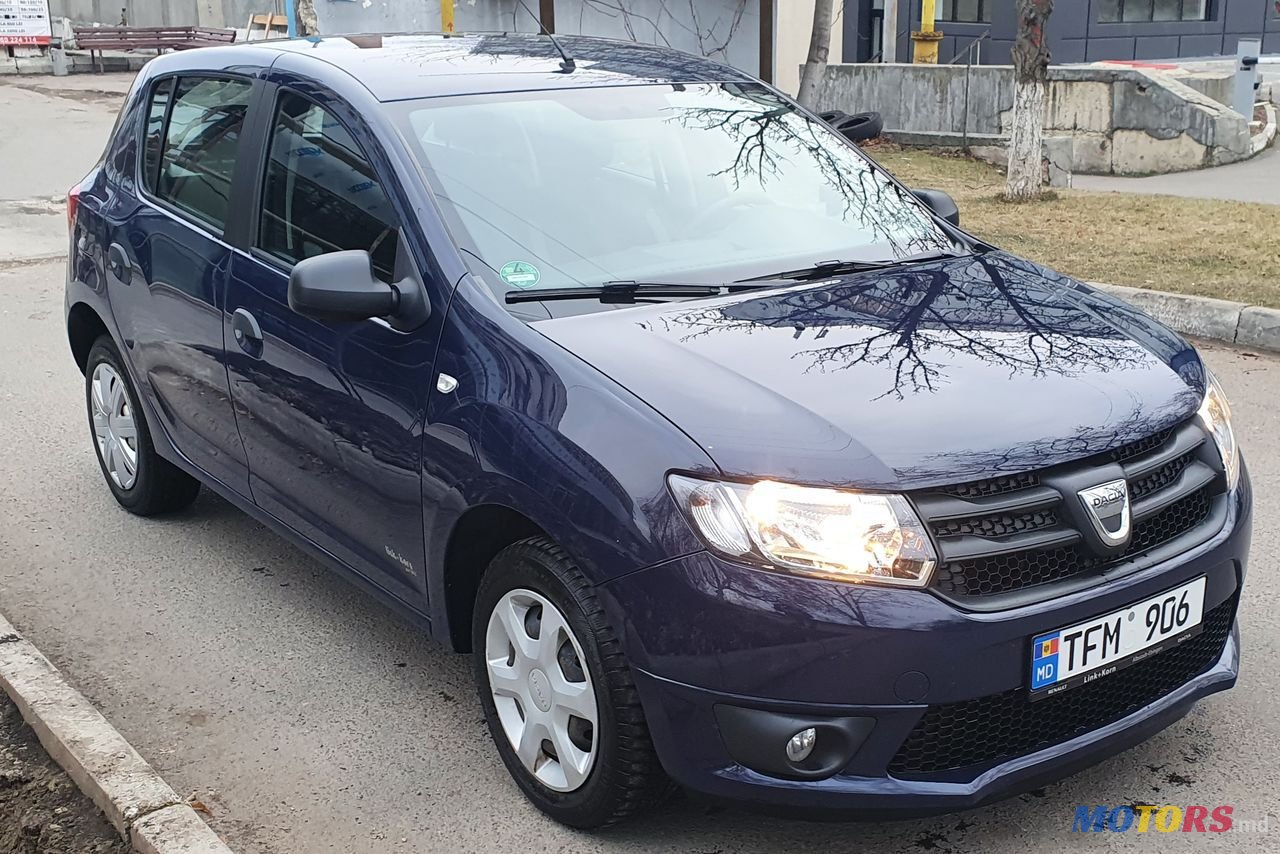 2016' Dacia Sandero photo #3
