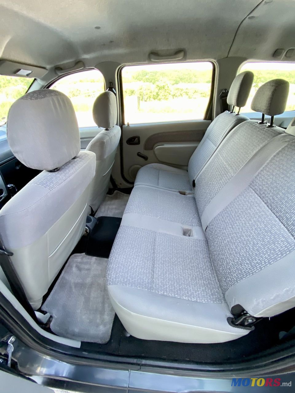 2007' Dacia Logan Mcv photo #5