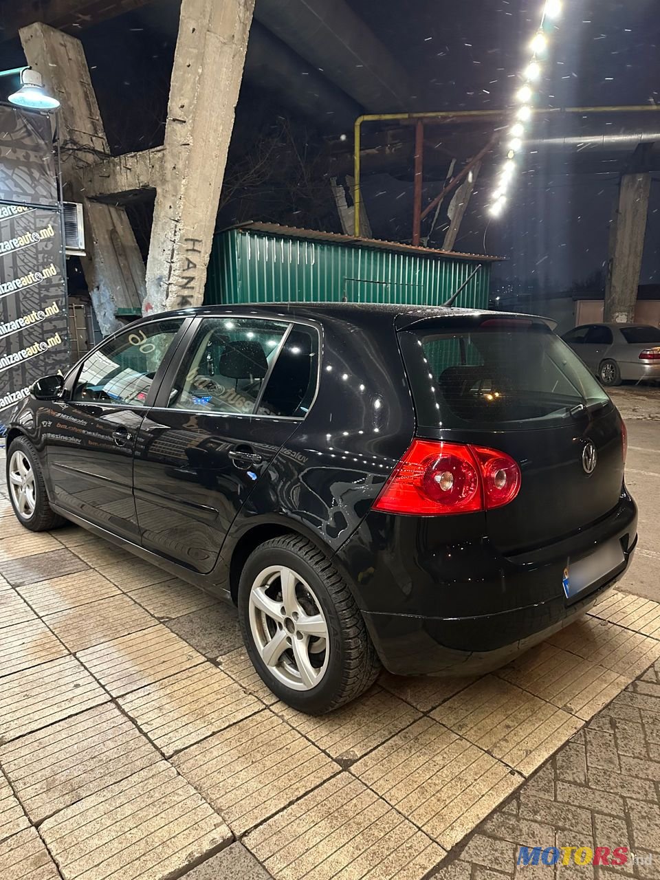 2008' Volkswagen Golf photo #3