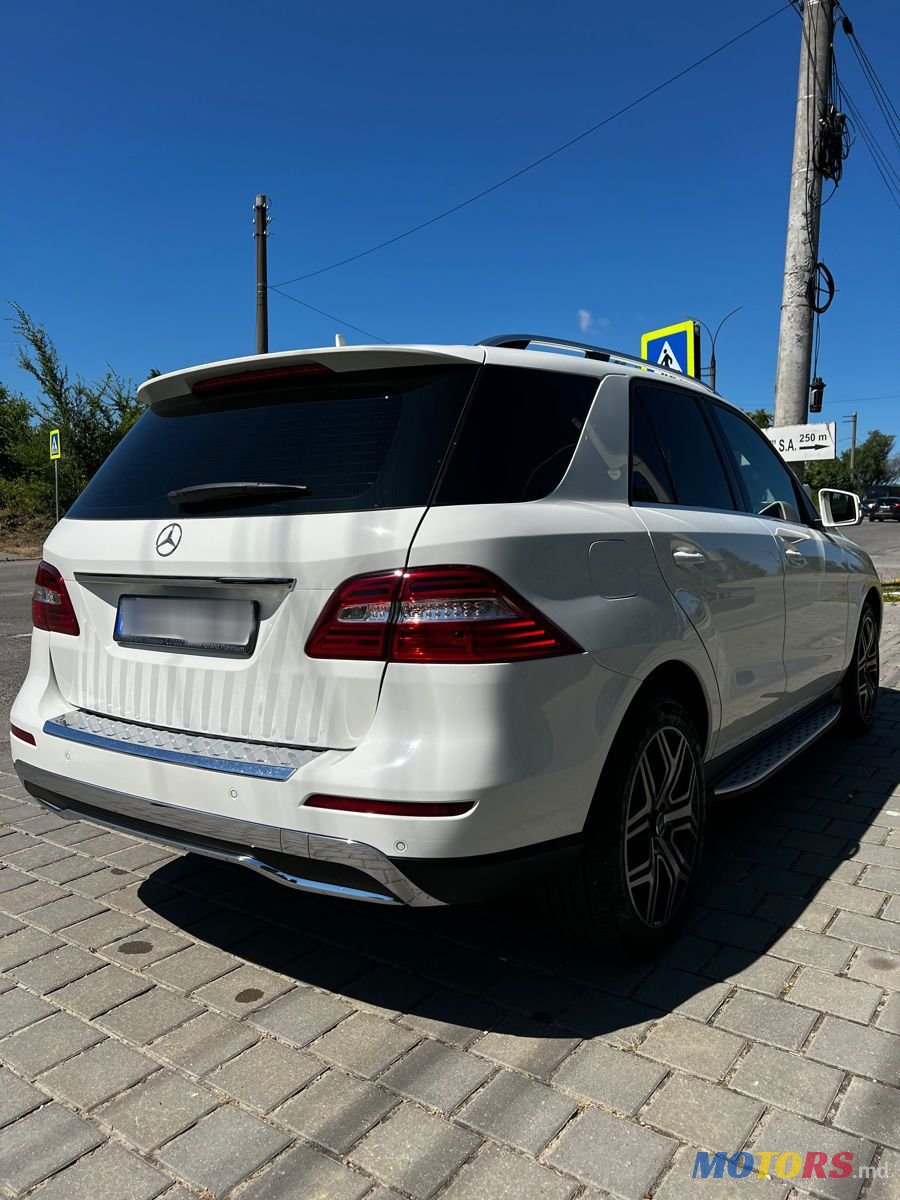 2013' Mercedes-Benz M Класс photo #3