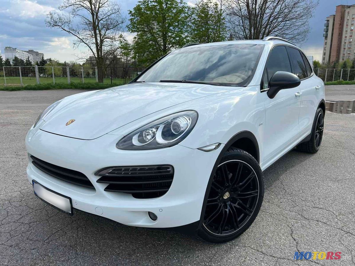 2013' Porsche Cayenne photo #1