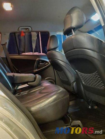 2006' Toyota RAV4 photo #4