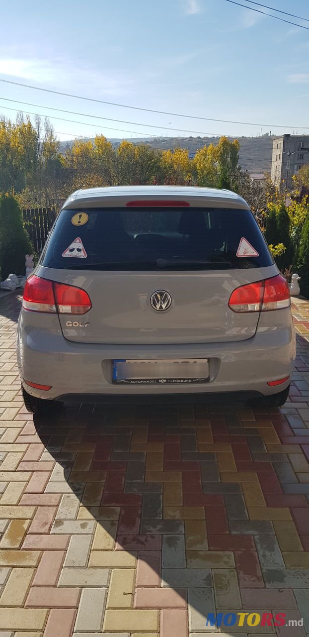 2010' Volkswagen Golf photo #3