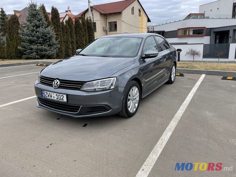 2013' Volkswagen Jetta photo #2