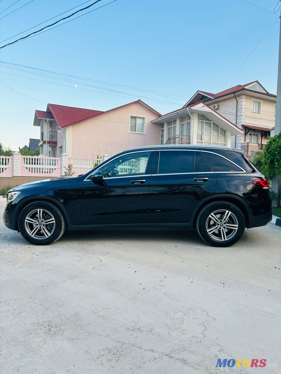 2021' Mercedes-Benz GLC photo #6