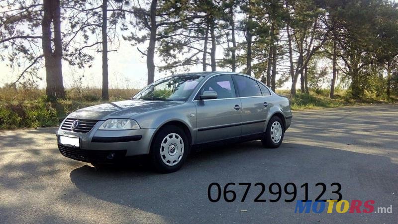 2002' Volkswagen Passat photo #2