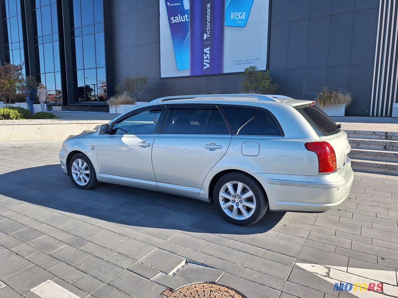 2003' Toyota Avensis photo #4