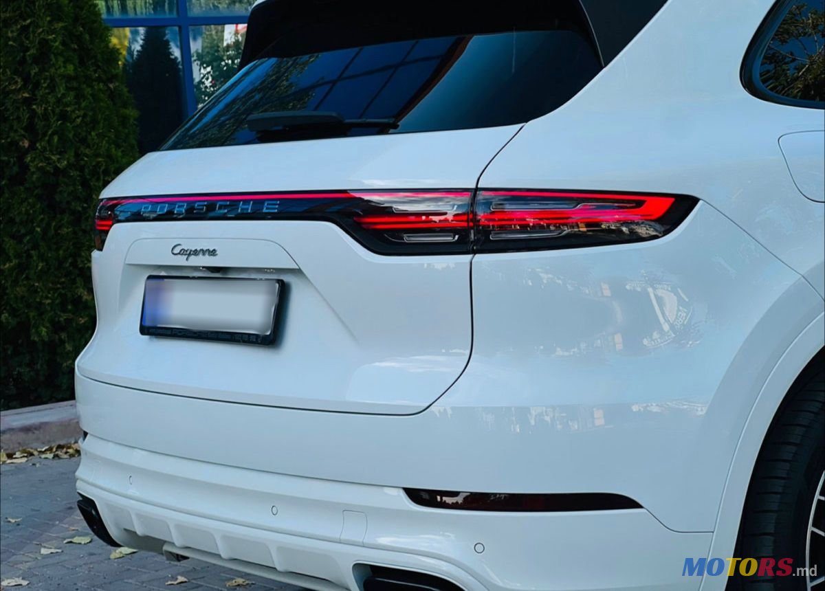 2019' Porsche Cayenne photo #4